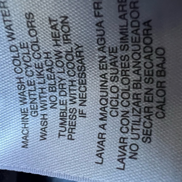 Jones New York Chambray Capris - Picture 8 of 8